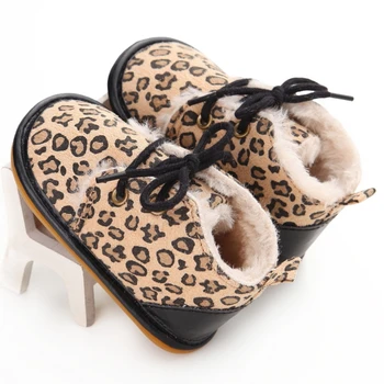 Дикие и теплые зимние ходунки - детская обувь Baywell с леопардовым принтом: плюс бархатные мокасины для маленьких девочек и мальчиков