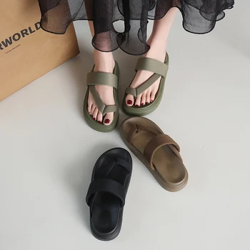 Летние женские сандалии; Обувь в летнем стиле; Модные женские тапочки с кожаной переплетающейся поверхностью; Однотонная высококачественная женская обувь.